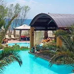 Mediterranean Village & 5*