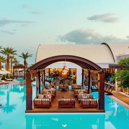 度假村 Mediterranean Village & Paralía