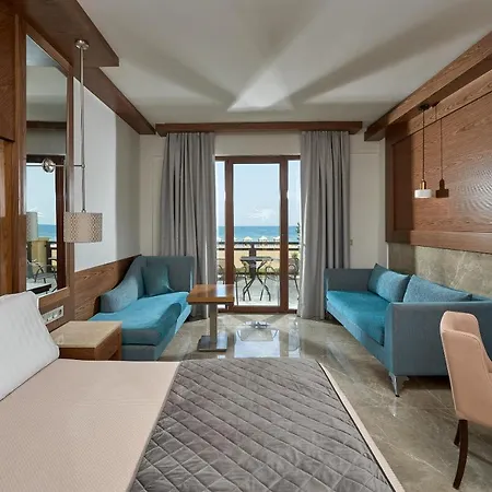 Mediterranean Village & 5* Paralía