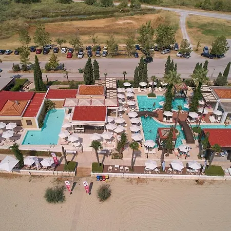 Complex Mediterranean Village & Paralía