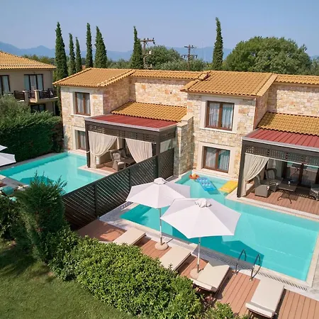 Mediterranean Village & 5* Paralía