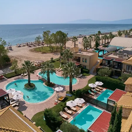 Mediterranean Village & 5* Paralía