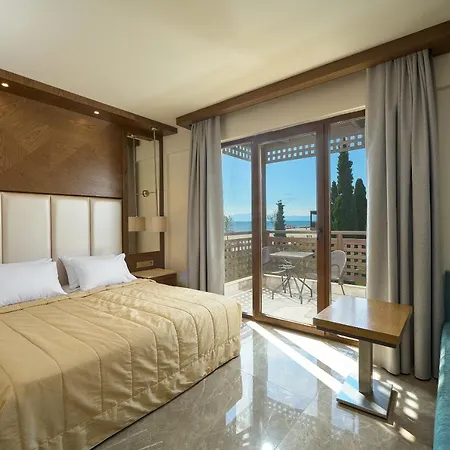 Mediterranean Village & 度假村 5*