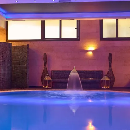 Mediterranean Village & 5* Paralía