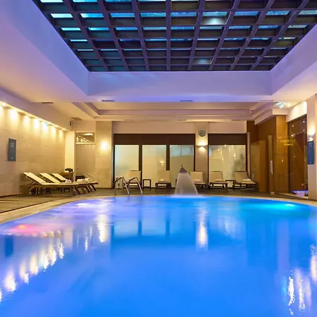Mediterranean Village & 5* Paralía