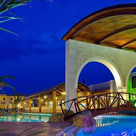 Mediterranean Village & 5* Paralía