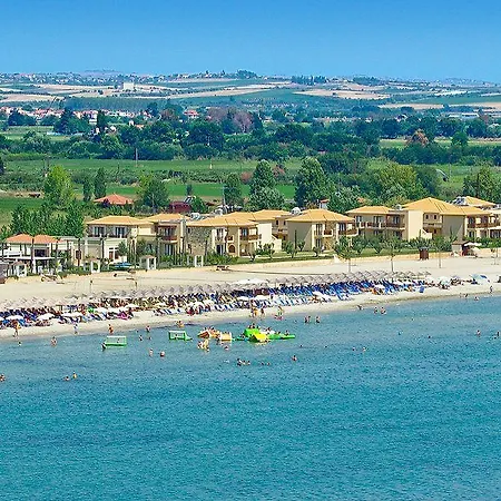 Mediterranean Village & 度假村 Paralía