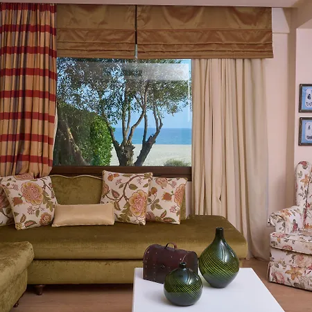 Mediterranean Village & 5* Paralía