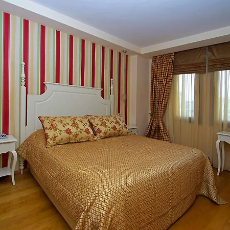 Mediterranean Village & 5*