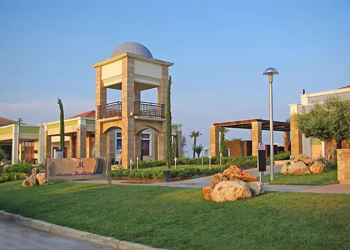 Курортный комплекс Mediterranean Village &